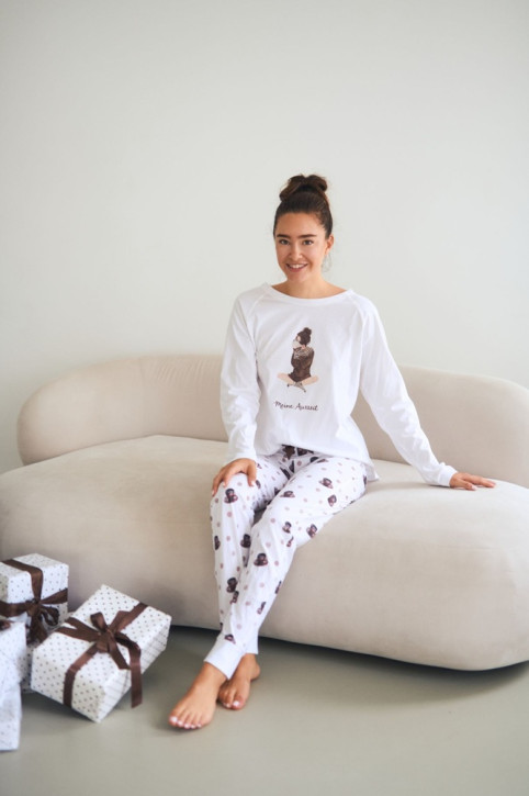 Louis & Louisa Damen Pyjama MEINE AUSZEIT "Mädchen mit Kaffee" weiß/braun allover