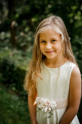 MONNY Kommunionkleid KANT HALVE CIRKEL 25-12 8/10-lang ecru