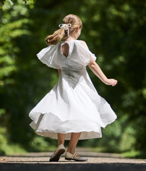 MONNY Kommunionkleid CREPE VLINDER 24-10 lang ecru